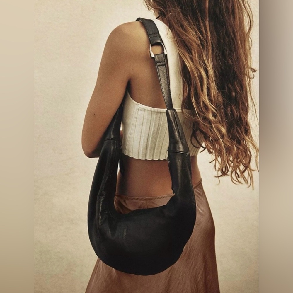 Free People Idle Hands Sling Bag✨